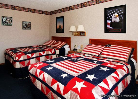 Econo Lodge Inn & Suites دوبوك الغرفة الصورة